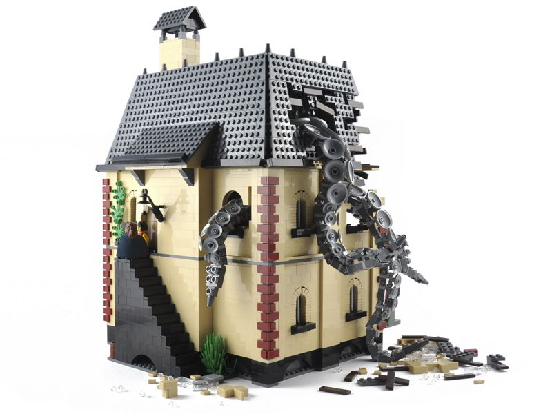 Illustration for article titled These Cthulhu LEGO sets will drive you insane with little plastic bricks